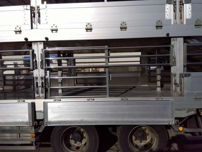 スーパーグレート家畜運搬車 QKG-FS54VZ  2WD 12800