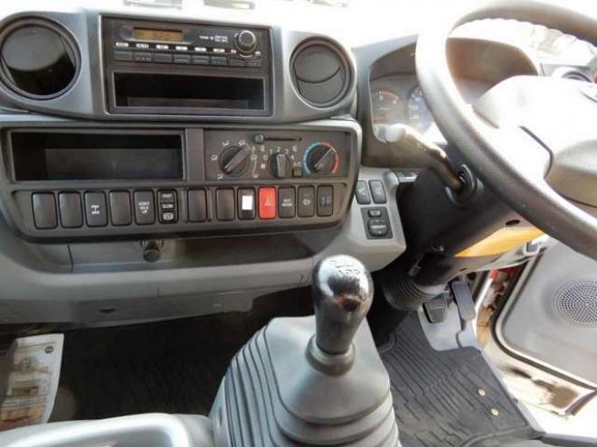 デュトロタンクローリー　TKG-XZU685M 東邦　 4WD 4000