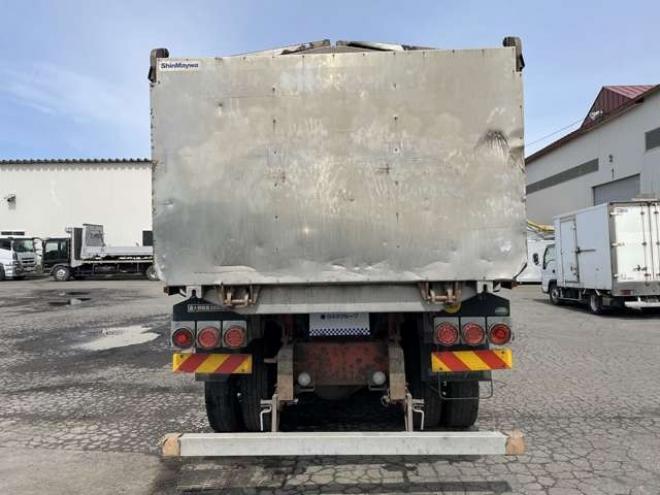 ギガ深ダンプ　LKG-CYZ77AM 新明和工業　 2WD 9830