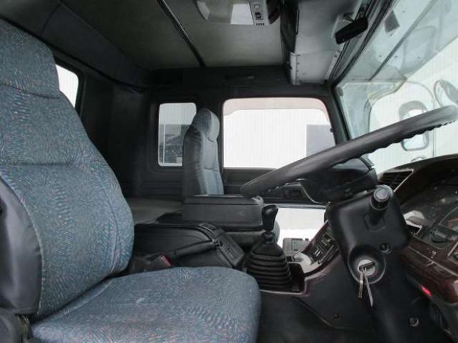 ギガコンクリートポンプ　KC-CYZ81Q2改　IHI　 2WD 19000