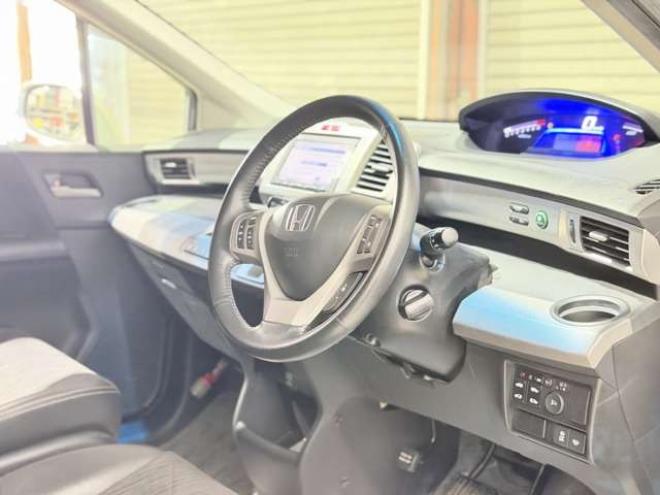 フリードハイブリッド1.5 ジャストセレクション 下廻防錆ナビBカメETCエンスタ 2WD 1500