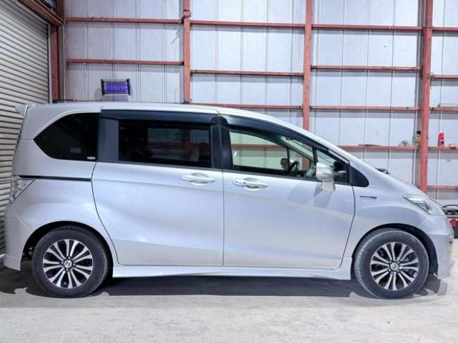 フリードハイブリッド1.5 ジャストセレクション 下廻防錆ナビBカメETCエンスタ 2WD 1500