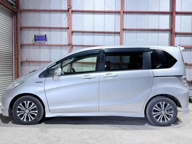 フリードハイブリッド1.5 ジャストセレクション 下廻防錆ナビBカメETCエンスタ 2WD 1500