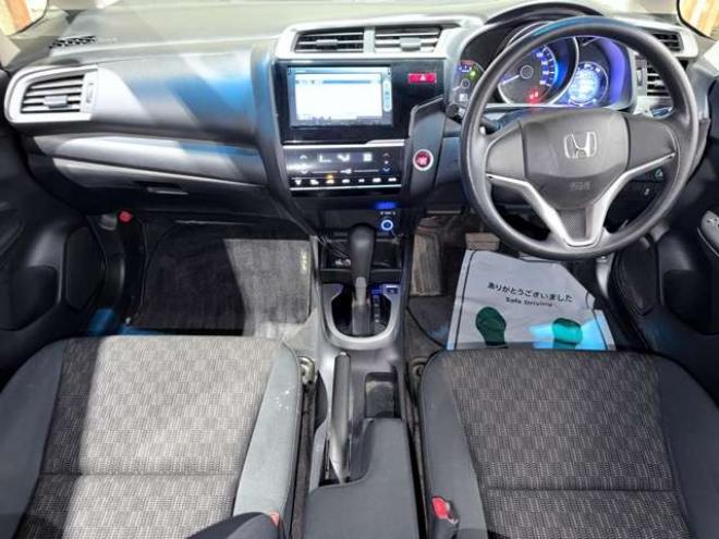 フィット1.3 13G Sパッケージ 4WD　下廻防錆キーレスナビ 1300