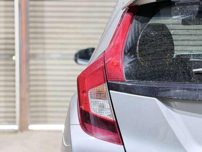 フィット1.3 13G Sパッケージ 4WD　下廻防錆キーレスナビ 1300