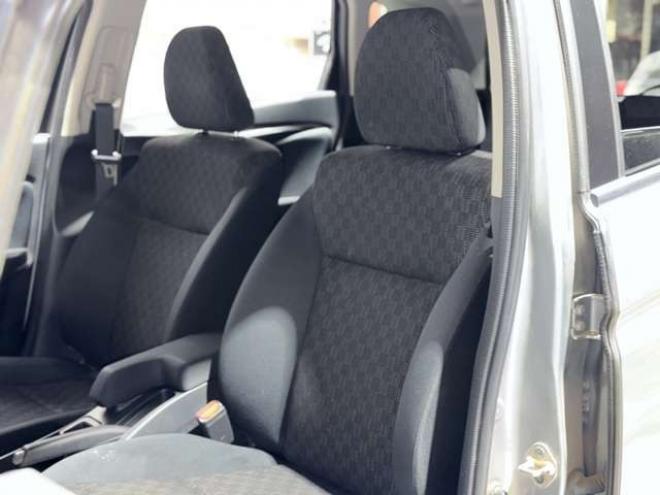 フィット1.3 13G Sパッケージ 4WD　下廻防錆キーレスナビ 1300