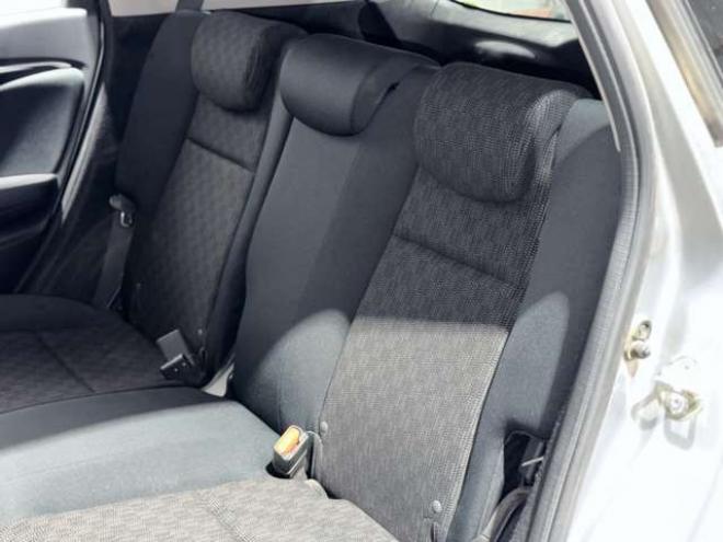 フィット1.3 13G Sパッケージ 4WD　下廻防錆キーレスナビ 1300