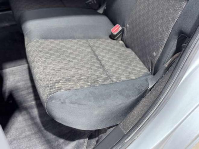 フィット1.3 13G Sパッケージ 4WD　下廻防錆キーレスナビ 1300