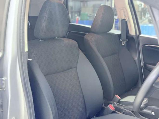 フィット1.3 13G Fパッケージ 4WD　下廻防錆TVナビETC 1300