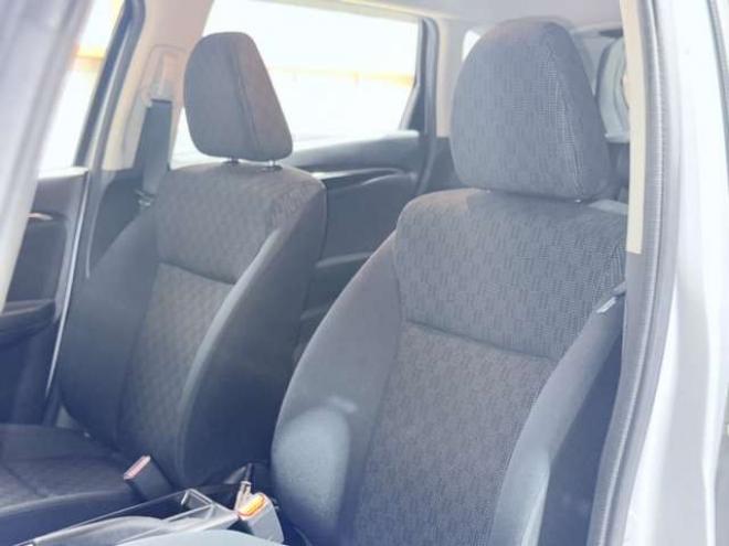 フィット1.3 13G Fパッケージ 4WD　下廻防錆TVナビETC 1300