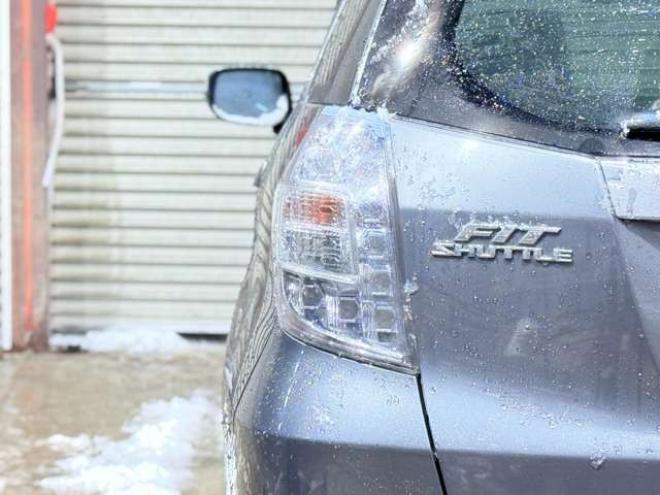 フィットシャトルハイブリッド1.3 下廻防錆キーレスTVナビETC 2WD 1300