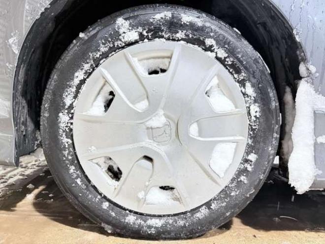 フィットシャトルハイブリッド1.3 下廻防錆キーレスTVナビETC 2WD 1300