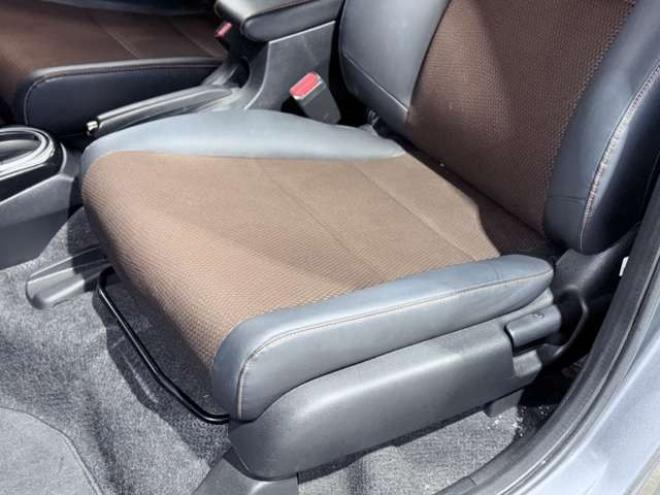 フィットシャトルハイブリッド1.3 下廻防錆キーレスTVナビETC 2WD 1300