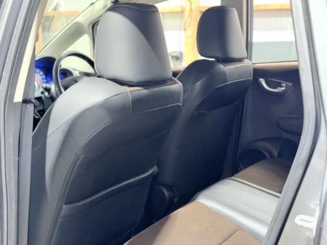 フィットシャトルハイブリッド1.3 下廻防錆キーレスTVナビETC 2WD 1300