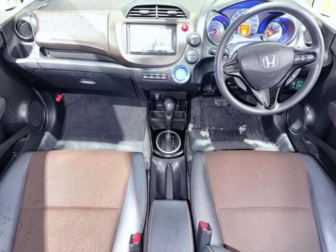 フィットシャトルハイブリッド1.3 下廻防錆キーレスTVナビETC 2WD 1300