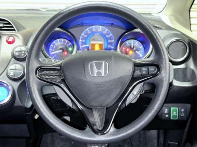 フィットシャトルハイブリッド1.3 下廻防錆キーレスTVナビETC 2WD 1300