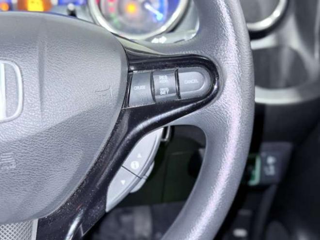 フィットシャトルハイブリッド1.3 下廻防錆キーレスTVナビETC 2WD 1300