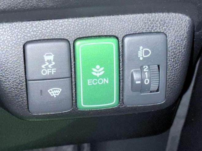 フィットシャトルハイブリッド1.3 下廻防錆キーレスTVナビETC 2WD 1300