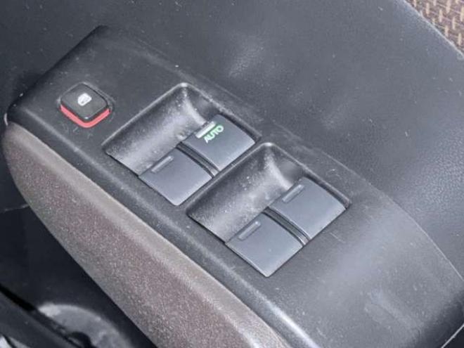 フィットシャトルハイブリッド1.3 下廻防錆キーレスTVナビETC 2WD 1300