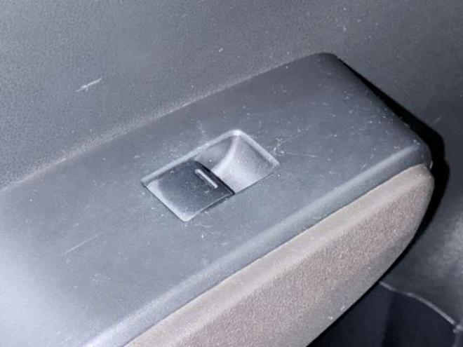 フィットシャトルハイブリッド1.3 下廻防錆キーレスTVナビETC 2WD 1300