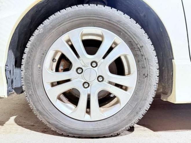 フリードスパイクハイブリッド1.5 ジャストセレクション 下廻防錆TVナビBカメETC 2WD 1500