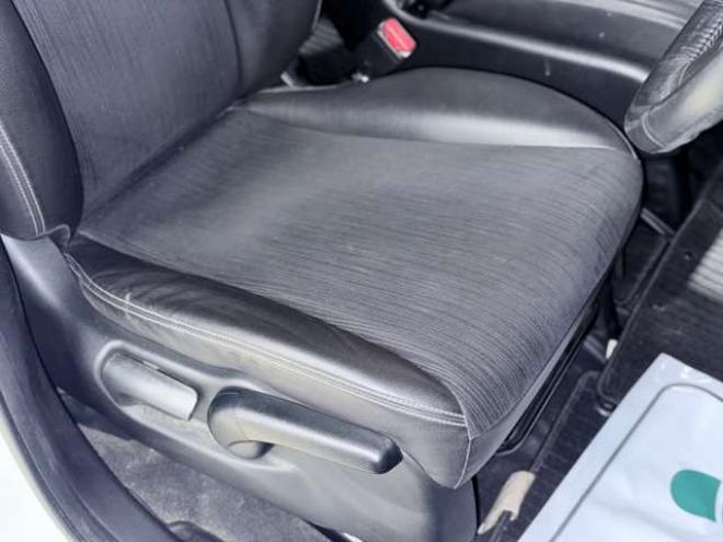 フリードスパイクハイブリッド1.5 ジャストセレクション 下廻防錆TVナビBカメETC 2WD 1500