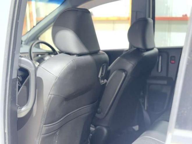 フリードスパイクハイブリッド1.5 ジャストセレクション 下廻防錆TVナビBカメETC 2WD 1500