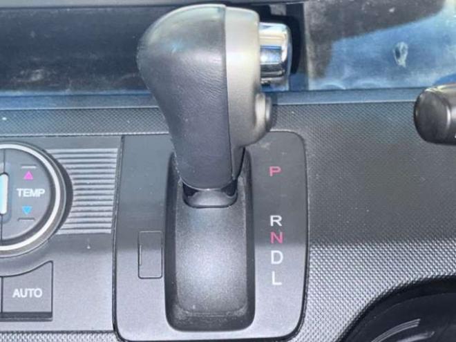 フリードスパイクハイブリッド1.5 ジャストセレクション 下廻防錆TVナビBカメETC 2WD 1500