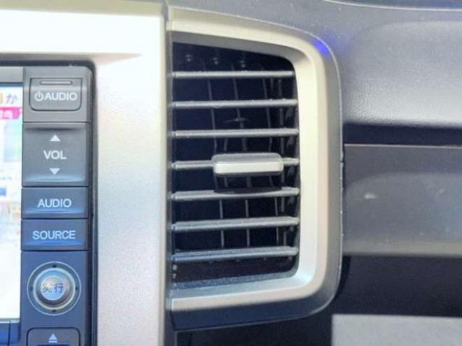 フリードスパイクハイブリッド1.5 ジャストセレクション 下廻防錆TVナビBカメETC 2WD 1500