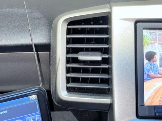 フリードスパイクハイブリッド1.5 ジャストセレクション 下廻防錆TVナビBカメETC 2WD 1500