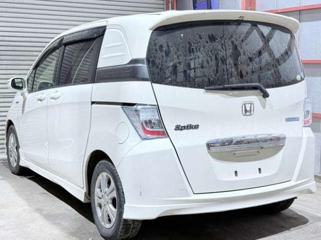 フリードスパイクハイブリッド1.5 ジャストセレクション 下廻防錆TVナビBカメETC 2WD 1500