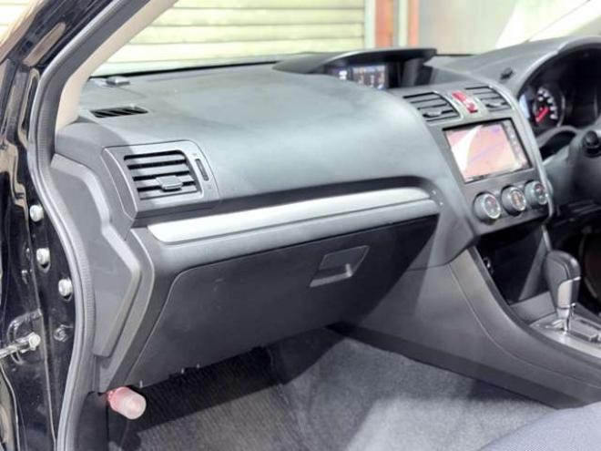 インプレッサスポーツ 2.0 i アイサイト 4WD 下廻防錆TVナビ 2000