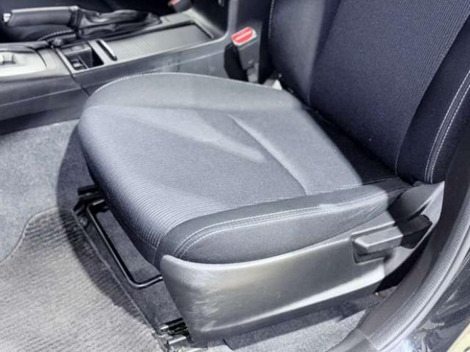 インプレッサスポーツ 2.0 i アイサイト 4WD 下廻防錆TVナビ 2000