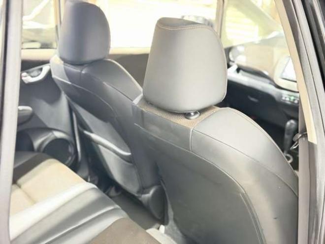 フィットシャトルハイブリッド1.3 下廻防錆TVナビBカメETC夏冬タイヤ 2WD 1300