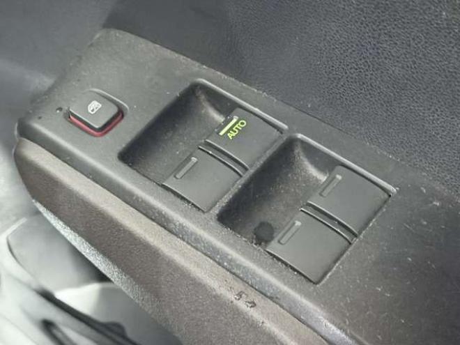 フィットシャトルハイブリッド1.3 下廻防錆TVナビBカメETC夏冬タイヤ 2WD 1300