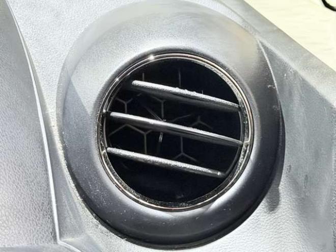 フィットシャトルハイブリッド1.3 下廻防錆TVナビBカメETC夏冬タイヤ 2WD 1300