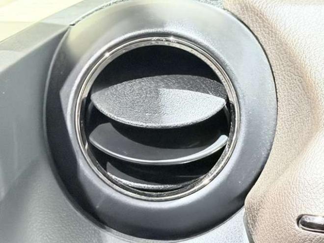 フィットシャトルハイブリッド1.3 下廻防錆TVナビBカメETC夏冬タイヤ 2WD 1300