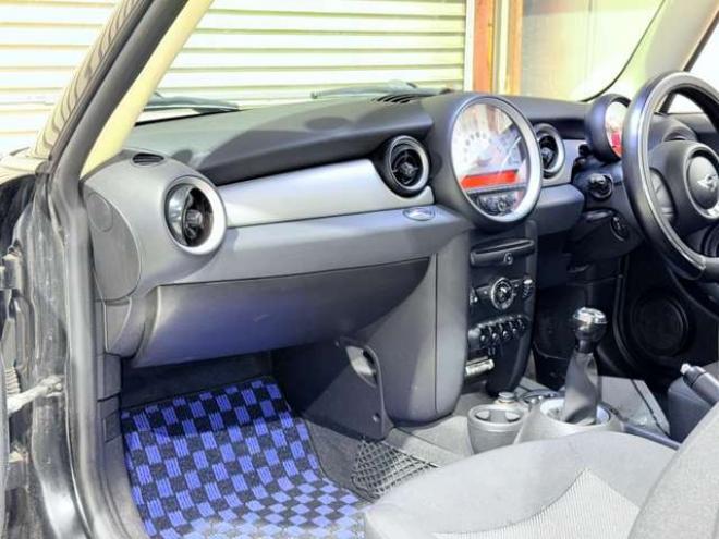 ミニワン　下廻防錆6速MTキーレスETC 正規輸入車 2WD 1600