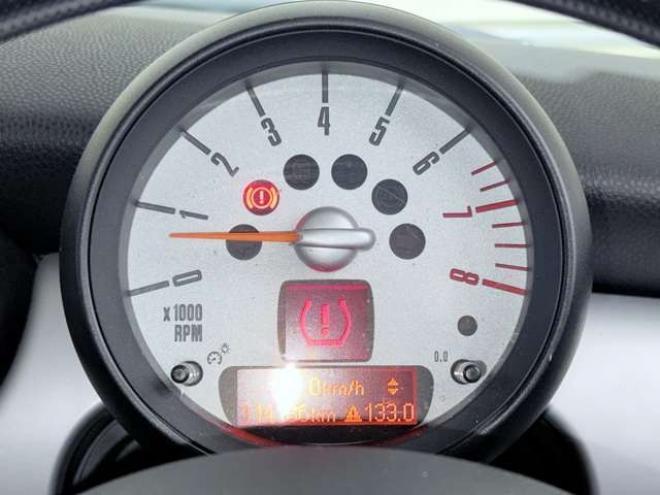 ミニワン　下廻防錆6速MTキーレスETC 正規輸入車 2WD 1600