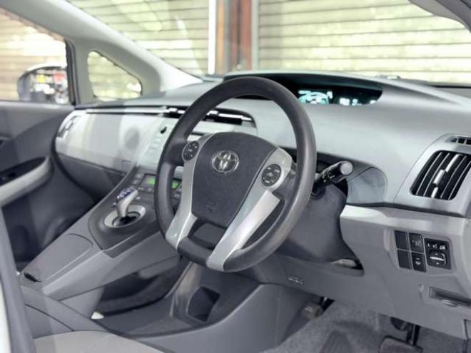 プリウス1.8 S 下廻防錆キーレスCD夏冬タイヤ 2WD 1800