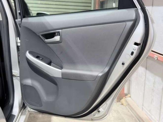 プリウス1.8 S 下廻防錆キーレスCD夏冬タイヤ 2WD 1800