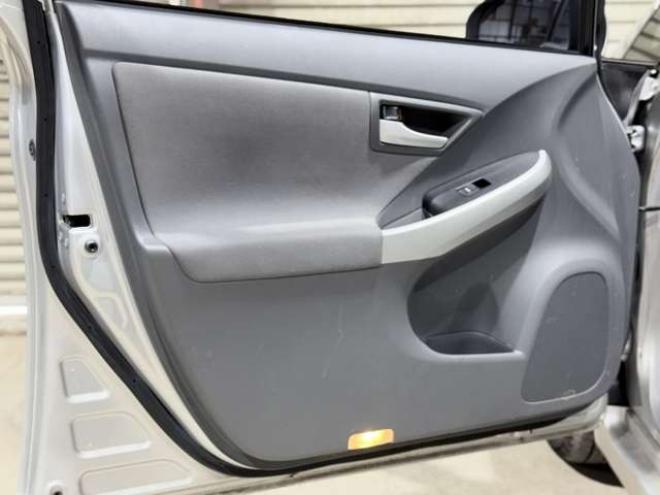 プリウス1.8 S 下廻防錆キーレスCD夏冬タイヤ 2WD 1800