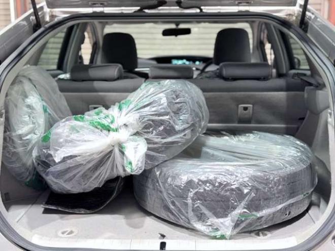 プリウス1.8 S 下廻防錆キーレスCD夏冬タイヤ 2WD 1800