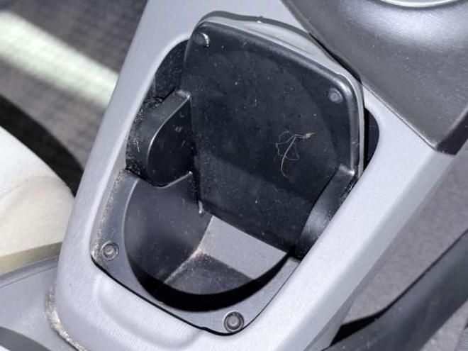 プリウス1.8 S 下廻防錆キーレスCD夏冬タイヤ 2WD 1800