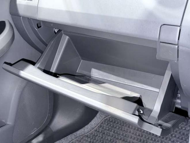 プリウス1.8 S 下廻防錆キーレスCD夏冬タイヤ 2WD 1800