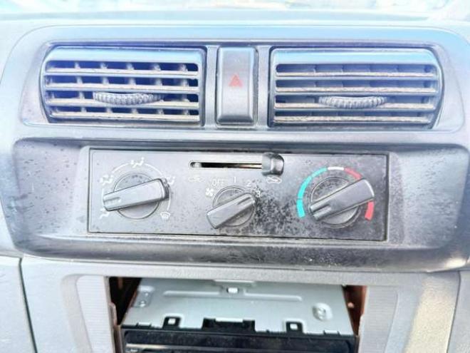 クリッパートラック SD 4WD　下廻防錆夏冬タイヤ 660