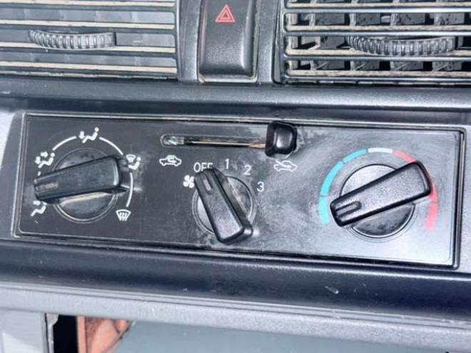 クリッパートラック SD 4WD　下廻防錆夏冬タイヤ 660