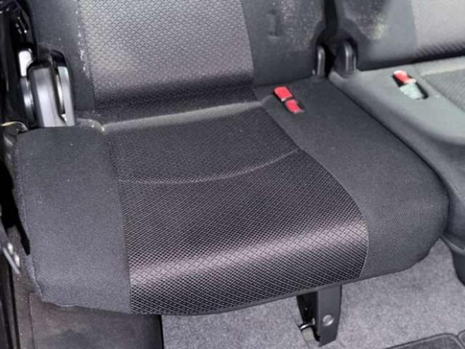 セレナ2.0 ハイウェイスター 4WD　下廻防錆TVナビBカメETC 2000