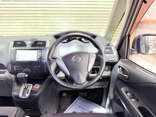 セレナ2.0 ハイウェイスター 4WD　下廻防錆TVナビBカメ後席モニタ 2000