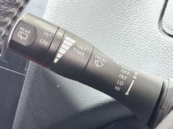 セレナ2.0 ハイウェイスター 4WD　下廻防錆TVナビBカメ後席モニタ 2000